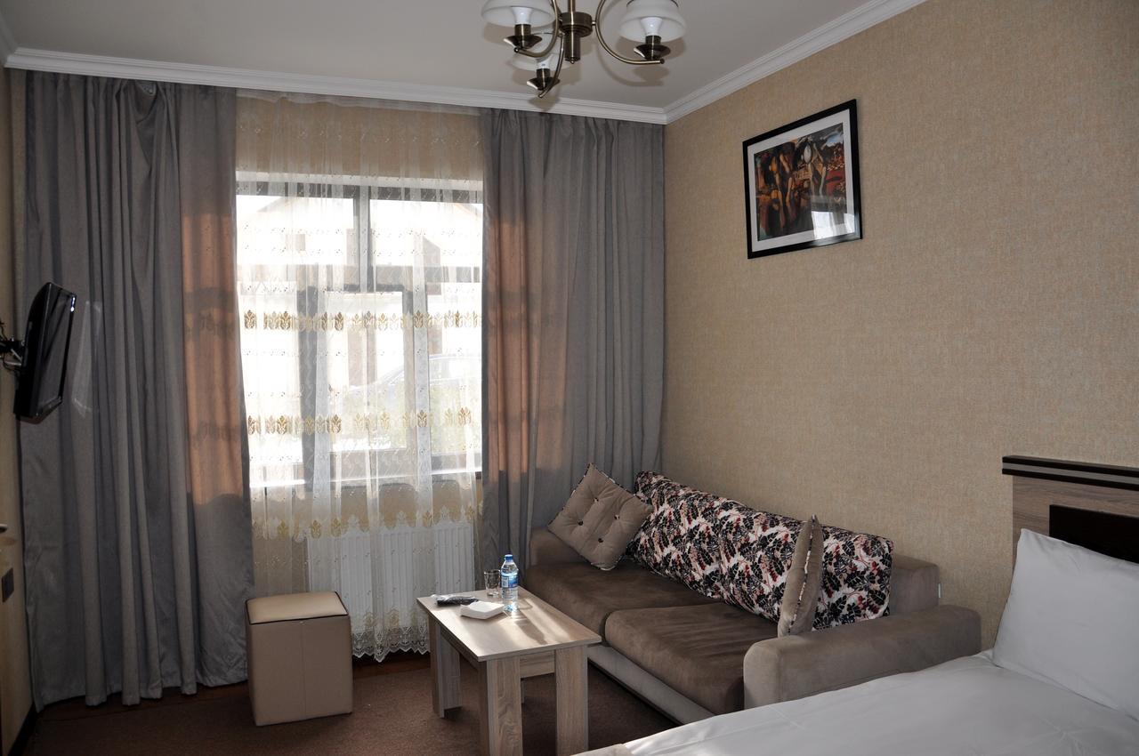 Xutorok Hotel & Restaurant Chilegir Bagian luar foto